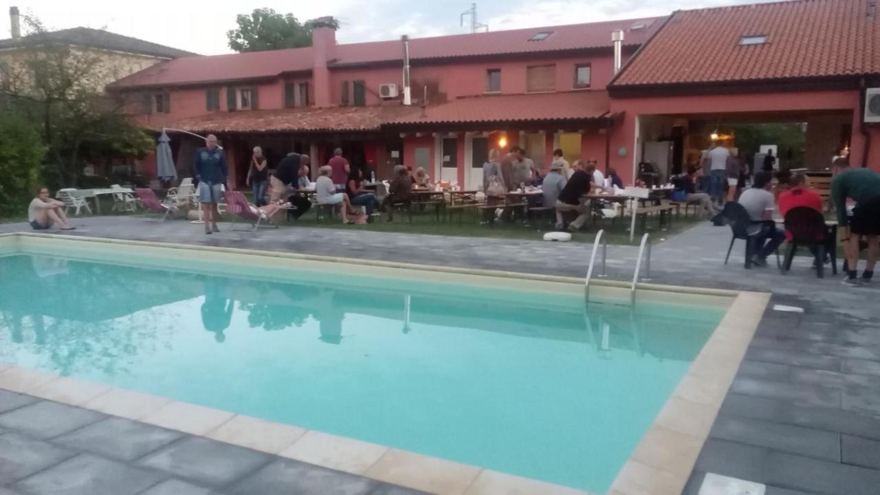 Holiday Park - Camping Near Venice 扎拉里奥 外观 照片
